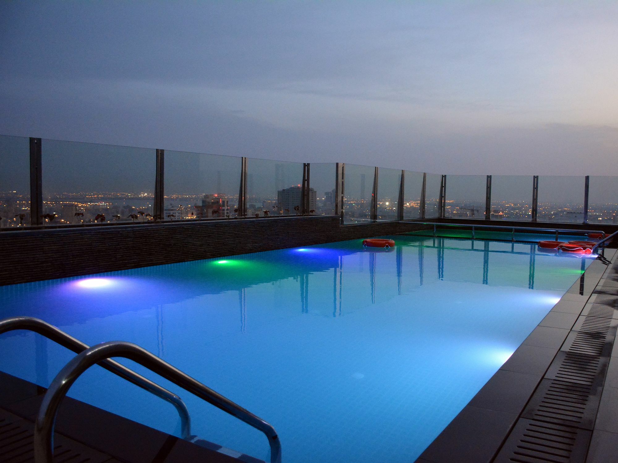 Juffair Avenue Suites Manama Exteriör bild